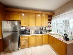 Mayflower Gardens (D20), Terrace #568077231